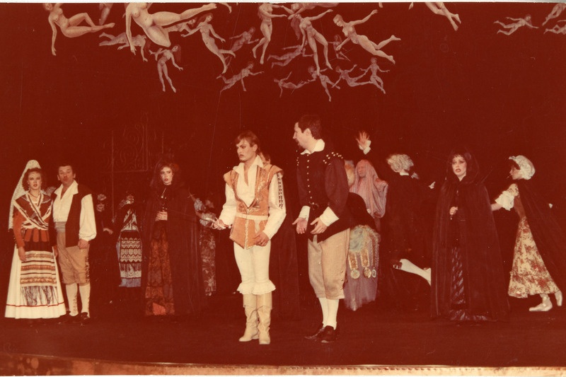 Aare Saal nimiosas Don Juan 1990.a. Tartu Vanemuises.