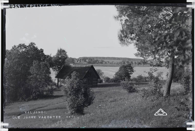 fotonegatiiv, Viljandi, üldvaade vastaskaldalt Kivistiku lõpuosale, taamal tulevane Metsakalmistu ala