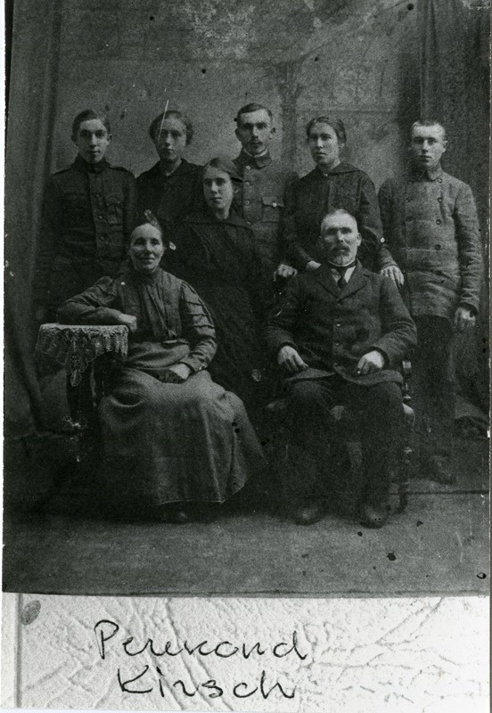 Perekond Kirsch (Kirss) Kuressaares u. 1920.a.