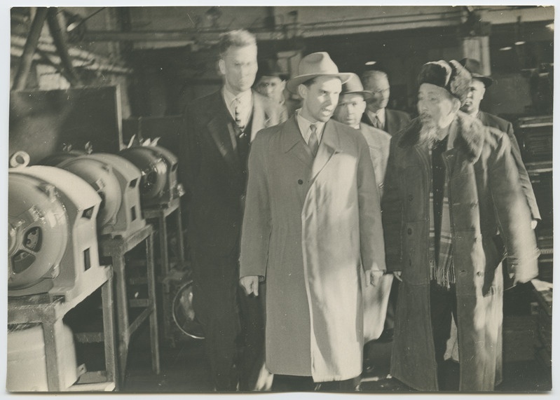 Ho Ši Min külastamas "Voltat"