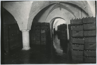 Saku Õlletehas, õlleladu Tallinnas Nooruse tänaval.  duplicate photo