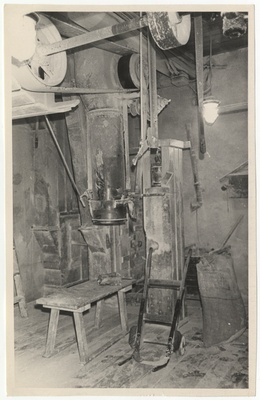 V.Kingissepa nimeline Tallinna Jahukombinaat, jahupakkimise press.  duplicate photo