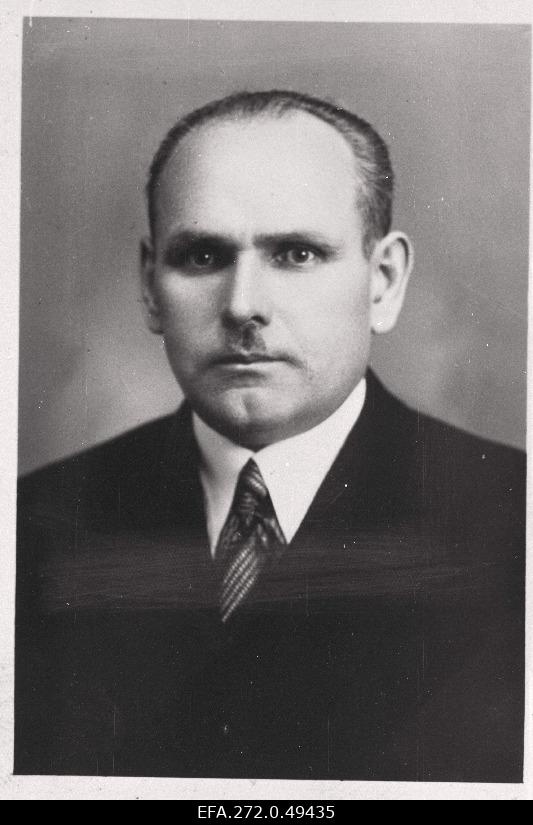 Sumeste, Hans - ajakirjanik, Pärnumaa Teataja tegevtoimetaja.