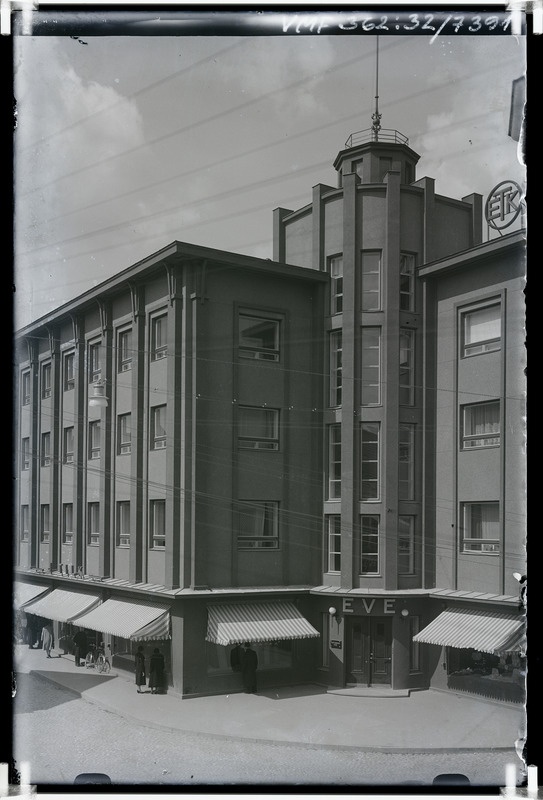 klaasnegatiiv, Viljandi, hotell-restoran EVE, Tartu-Lossi tn nurk, 1939 F: T. Parri