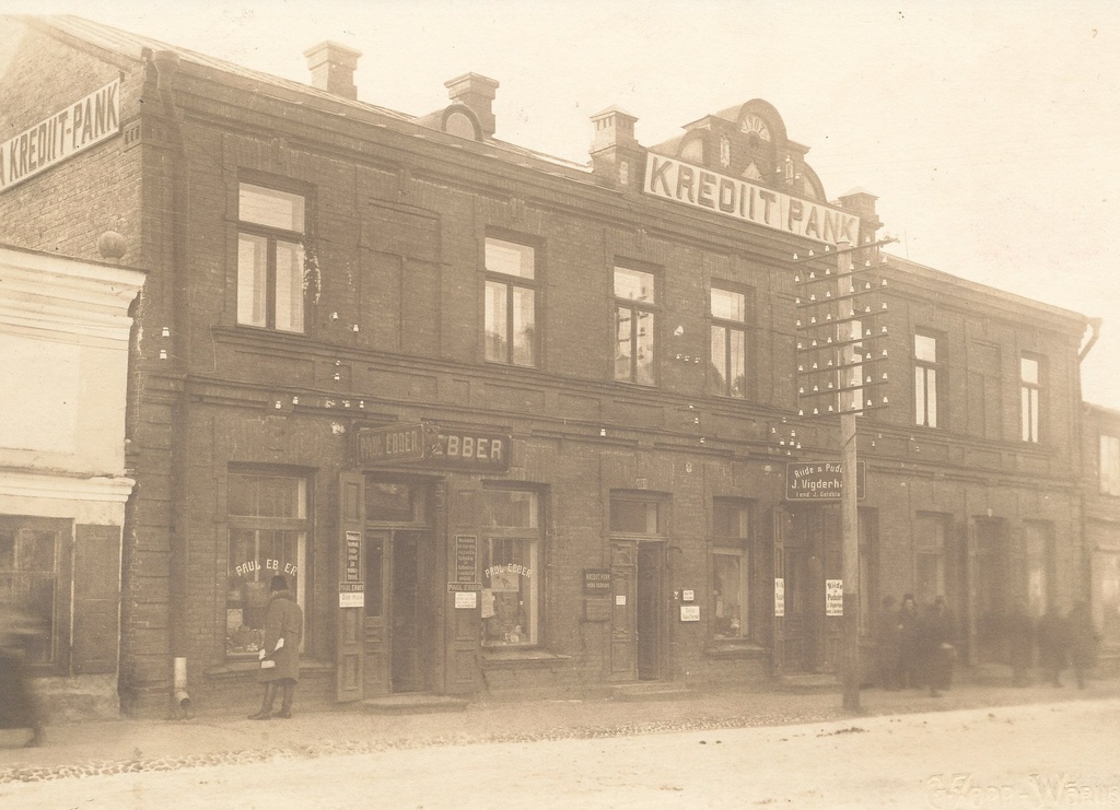 Photo Credit Bank Võru Department building in 1927.