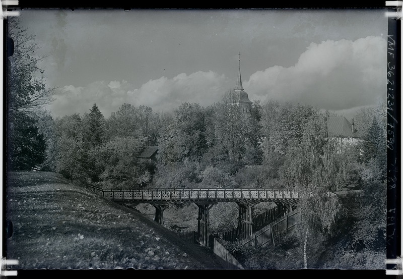 klaasnegatiiv Viljandi, Varesesild, Jaani kirik 1935 F T.Parri