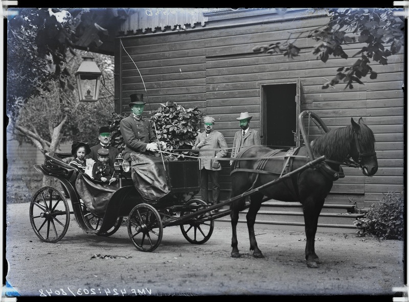 fotonegatiiv, Jaan Wares jt, hobune, kaless, voorimees, 1909 foto J.Riet