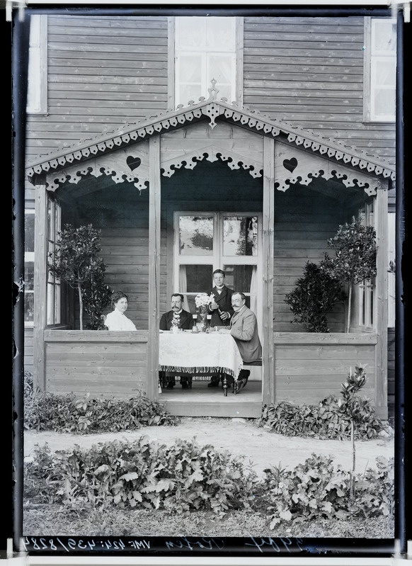 fotonegatiiv, parun von Rosen, Sokolov jt, terrass, laud, 1904, foto J. Riet