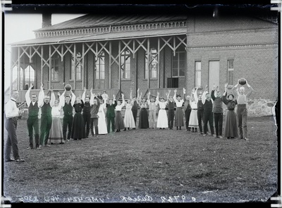 fotonegatiiv, Viljandi, Anton Õunapuu võimlemis- ja laulumängude kursus, 1909, foto J. Riet  duplicate photo