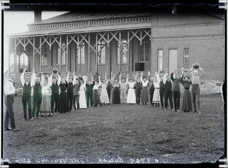 fotonegatiiv, Viljandi, Anton Õunapuu võimlemis- ja laulumängude kursus, 1909, foto J. Riet