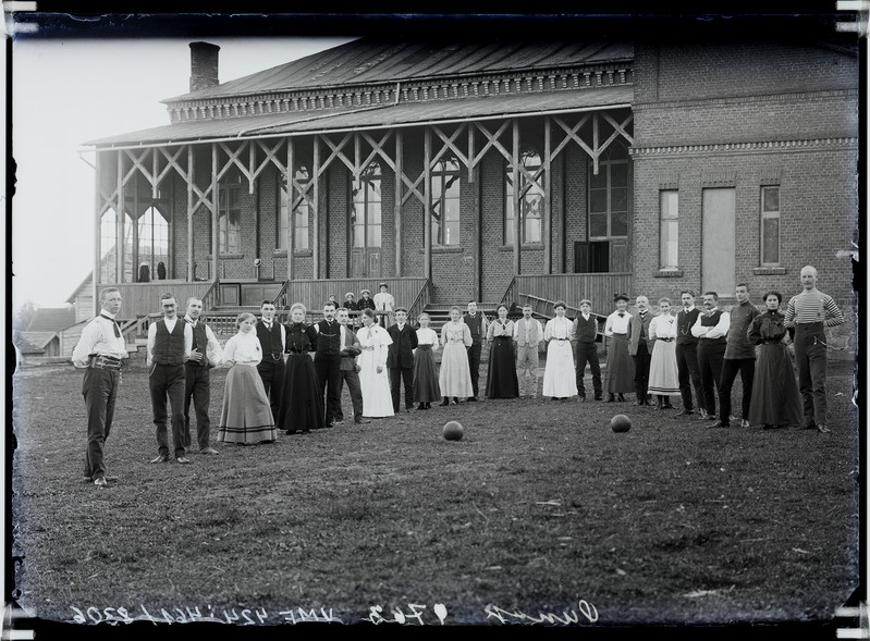 fotonegatiiv, Viljandi, Anton Õunapuu võimlemis- ja laulumängude kursus, 1909, foto J. Riet