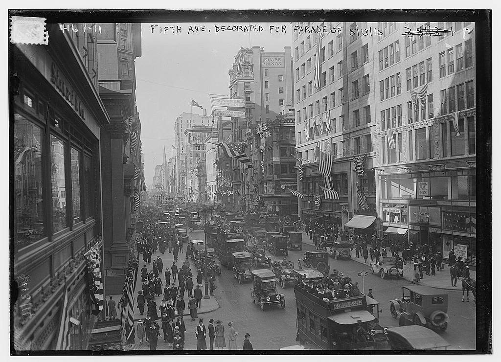 Fifth Ave. decorated for Parade of 5/ (Loc)