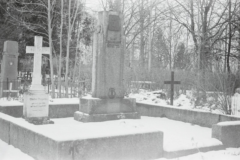 fotonegatiiv, Viljandimaa, Paisu kalmistu, I. Bergmanni hauaplats, 1957, foto A. Järvekülg