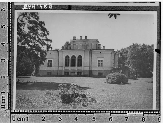 Sak Manor (Sackhof), the end of the gentleman house in 1937. The Kick of Loyalty