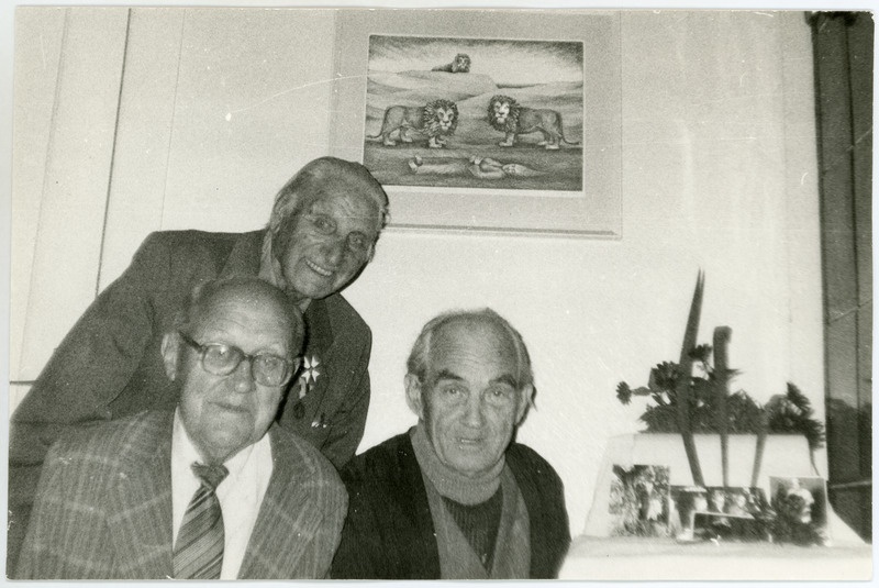 Kolm endist vangilaagrikaaslast: Rein Randvee, Artur Rooma ja Taavet Poska Tallinnas, 31.08.1994