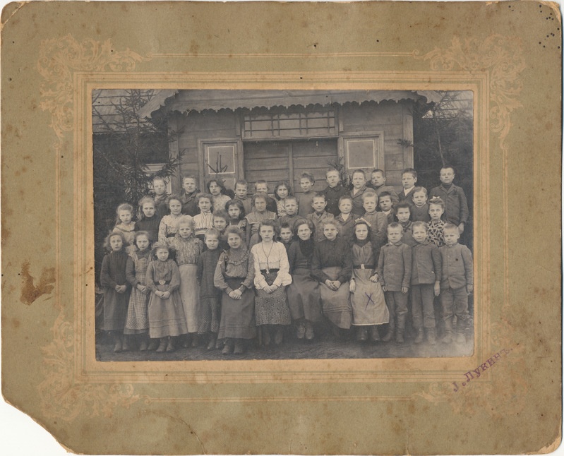 Kaagjärve Jakobi algkooli õpilased