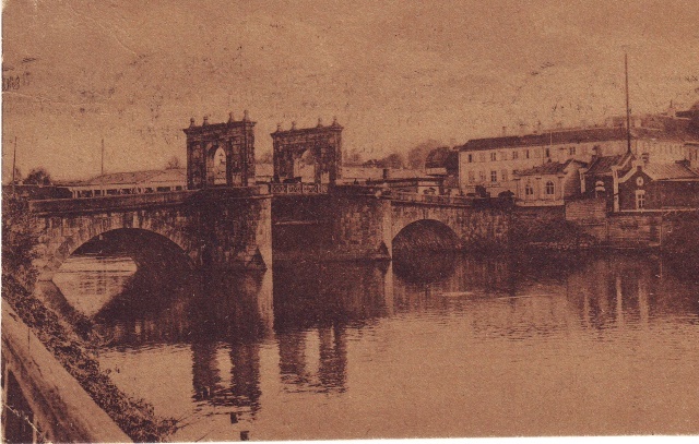 Postcard, Tartu Kivisild