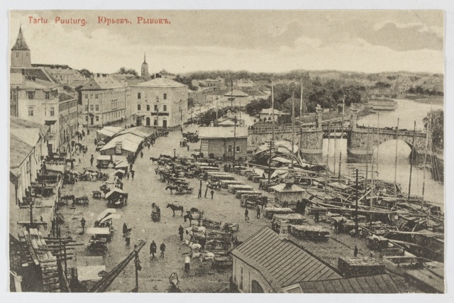Tartu. Wooden market