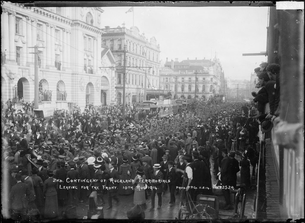 2nd Contingent of Auckland Territorials leaving for the Front