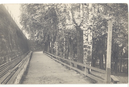 Narva. Pimeaed