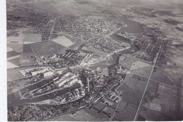 Vaade Narva linnale lennukilt. 1941.a.