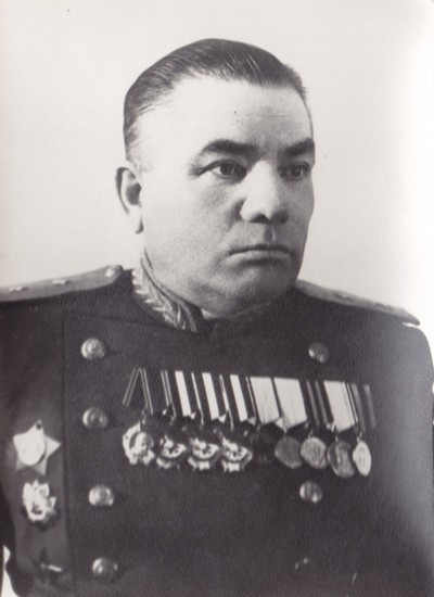 nõukogude ohvitseri portree, Narva lahingutest osaleja