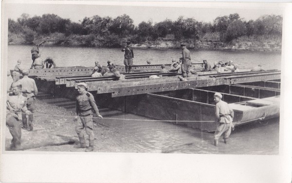 pontoonsildade paigaldamine Narva jõel