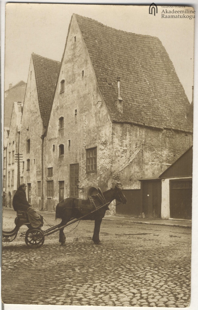 Tallinn. Roundman on Laial Street