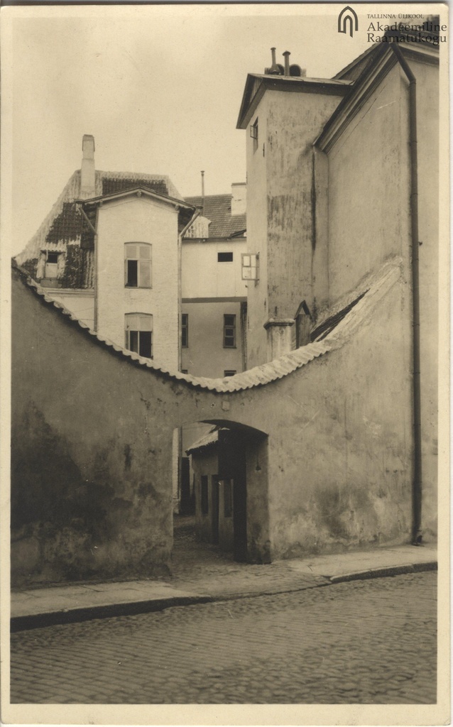 Tallinn. Wide tn 2 gate