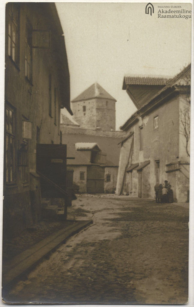 Tallinn. Hoov Laias street