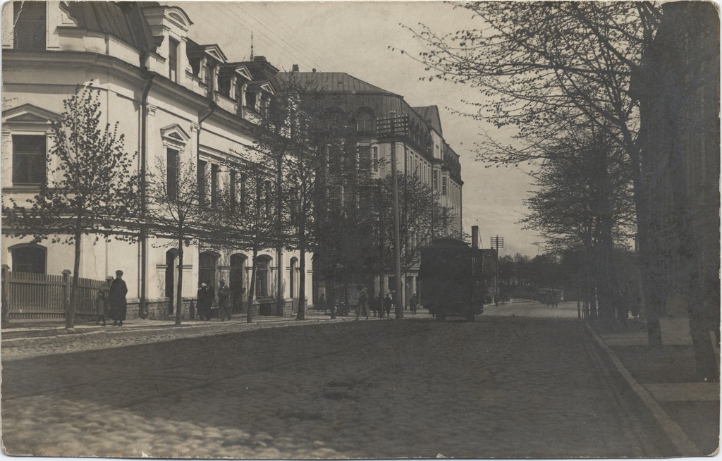 [tallinn] : [Pärnu mnt.]