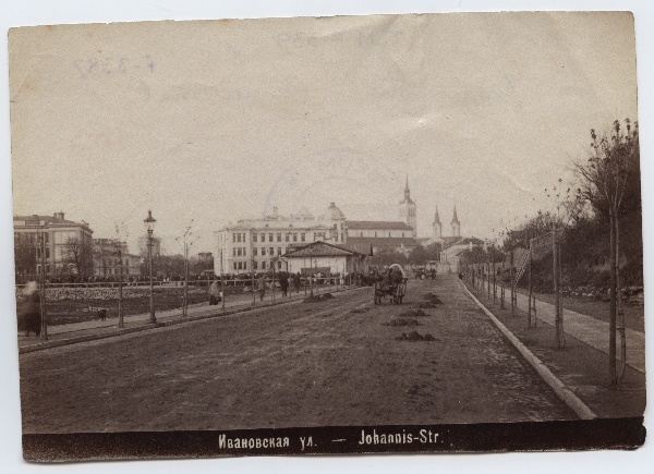 Tallinn, Jaani street (currently Pärnu road), view of Jaani church from the Russian market.