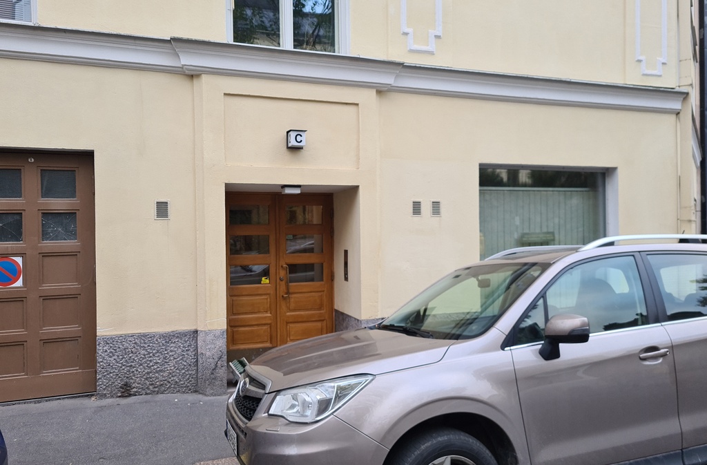Agricolankuja 2 C sisäänkäynti. rephoto