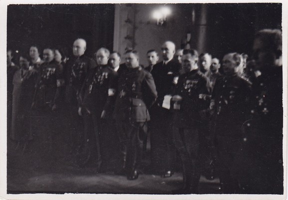 Lipunaela löömine Narva Kaitseliidu lippu. 1930.aa.