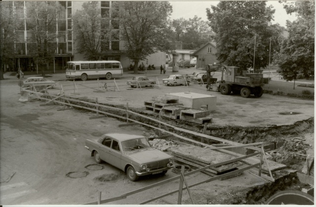Photo thermal track installation in Paide Keskväljak 1987