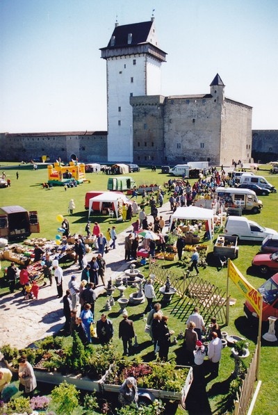kevadlaat Narva linnuse territooriumil