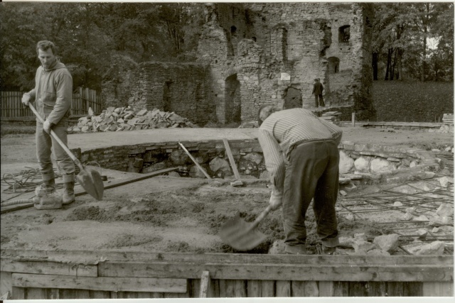 Photo Paide Valli Tower construction 1987