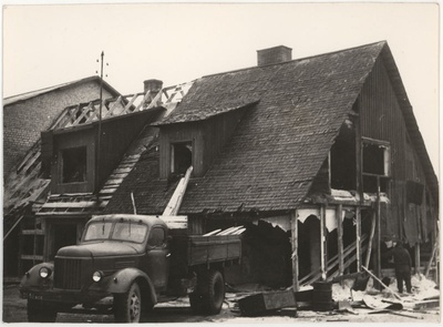 Harju Kommunaalettevõtete Kombinaadi kontorihoone ehitus Keilas Ülesõidu tänaval  similar photo