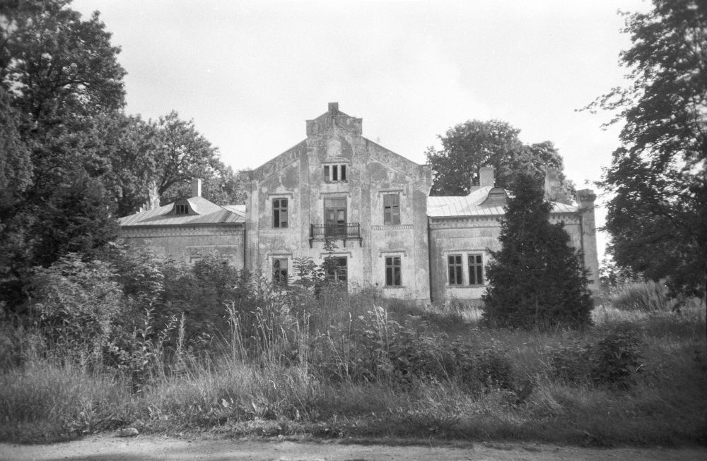 Main building of Pädaste Manor