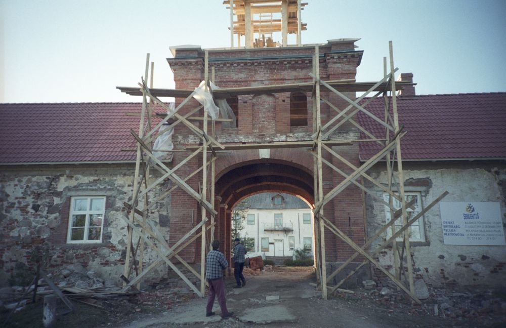 Ruusmäe (Rogosi) castle type manor gates tower