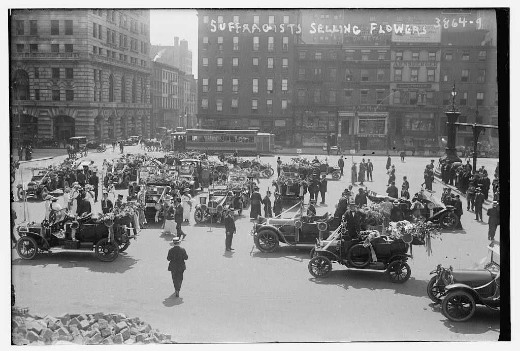 Suffragists selling flowers (Loc)
