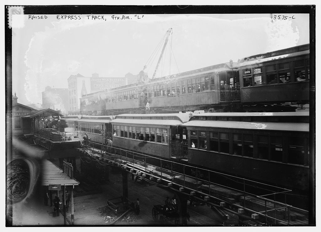 Raised express track, 9th Ave. "L" (Loc)