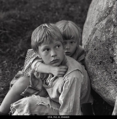 Stuudio "Tallinnfilm" muusikaline lastefilm "Nukitsamees" filmivõtted. 
Kusti rollis Ülari Kirsipuu ja Iti rollis Anna-Liisa Kurve.  similar photo