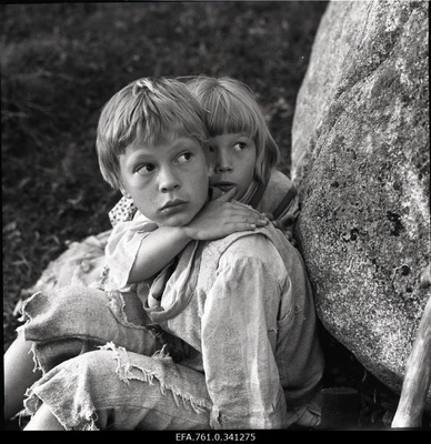 Stuudio "Tallinnfilm" muusikaline lastefilm "Nukitsamees" filmivõtted. Kusti - Ülari Kirsipuu ja Iti - Anna-Liisa Kurve.  similar photo