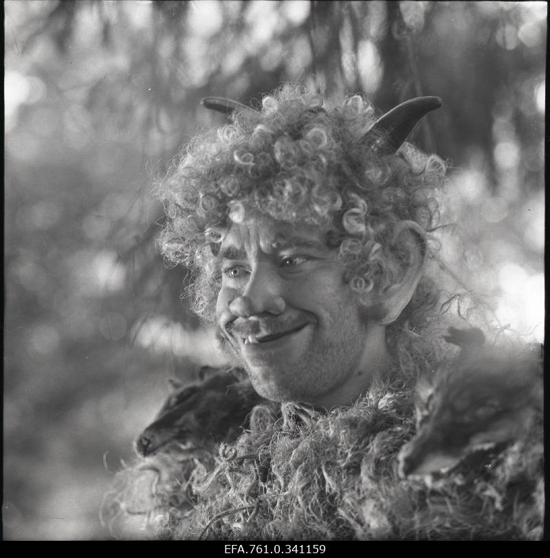 Stuudio "Tallinnfilm" muusikaline lastefilm "Nukitsamees" filmivõtted. Mõhk - Tõnu Kark.