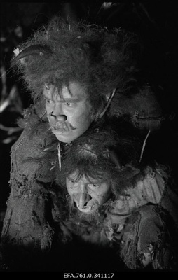 Stuudio "Tallinnfilm" muusikaline lastefilm "Nukitsamees" filmivõtted. Mõhk - Tõnu Kark ja  Tölpa - Urmas Kibuspuu.  similar photo