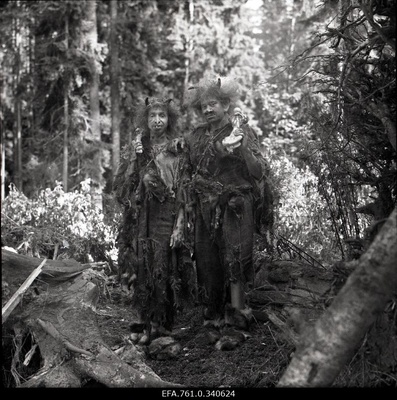 Stuudio "Tallinnfilm" muusikaline lastefilm "Nukitsamees" filmivõtted. Tölpa - Urmas kibuspuu ja Mõhk - Tõnu Kark.  duplicate photo