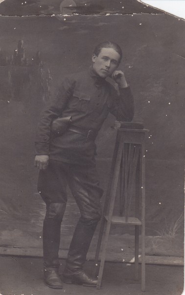 Grigori Artamonov, Narva punakaardiorganiseerija