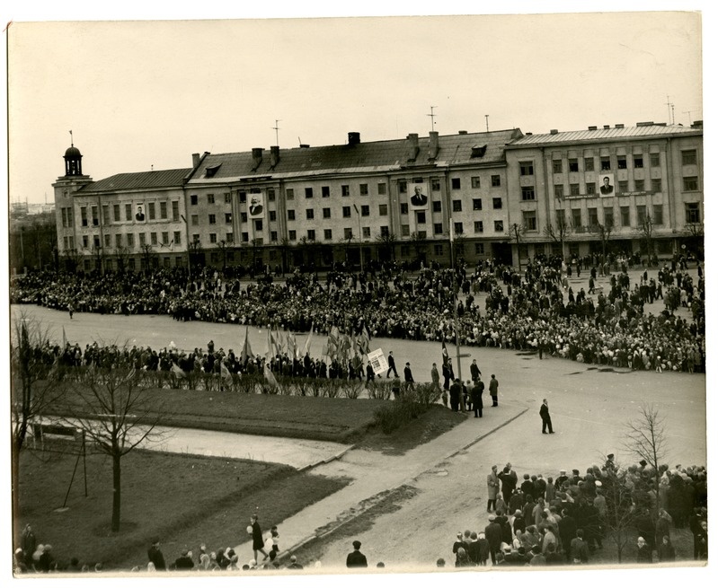 1. mai pidustused Narvas 1968. aastal Peetri väljakul