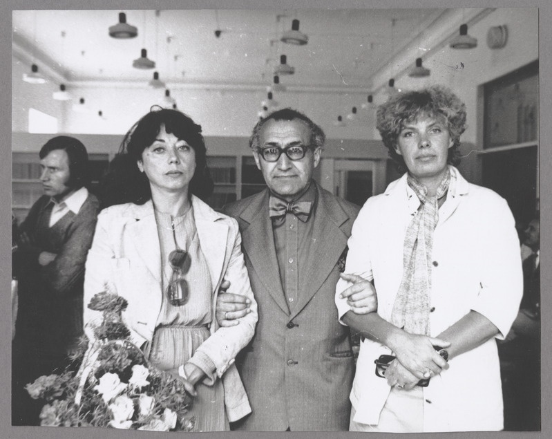 Kunstiteadlased Mirjam Peil, Leo Gens, Tiina Käesel